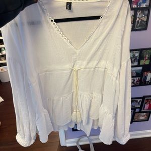 Yeanzijun white long sleeve top